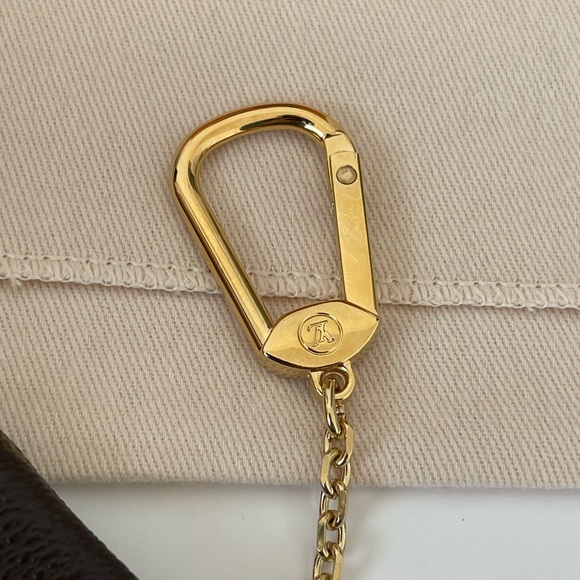 Louis Vuitton key Clé - Picture 8 of 14